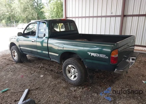 2000 Toyota Tacoma Prerunner V6 z USA, uszkodzony, nr VIN 4TASN92N9YZ636460